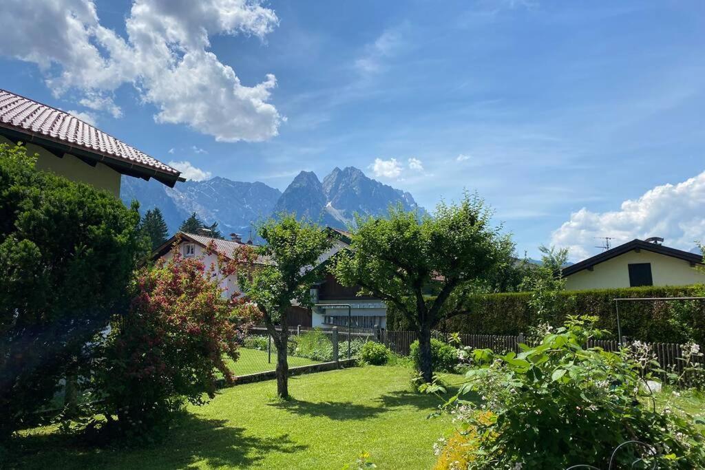 Haus Mit Wunderschoenem Ausblick Und Garten Garmisch-Partenkirchen Eksteriør billede