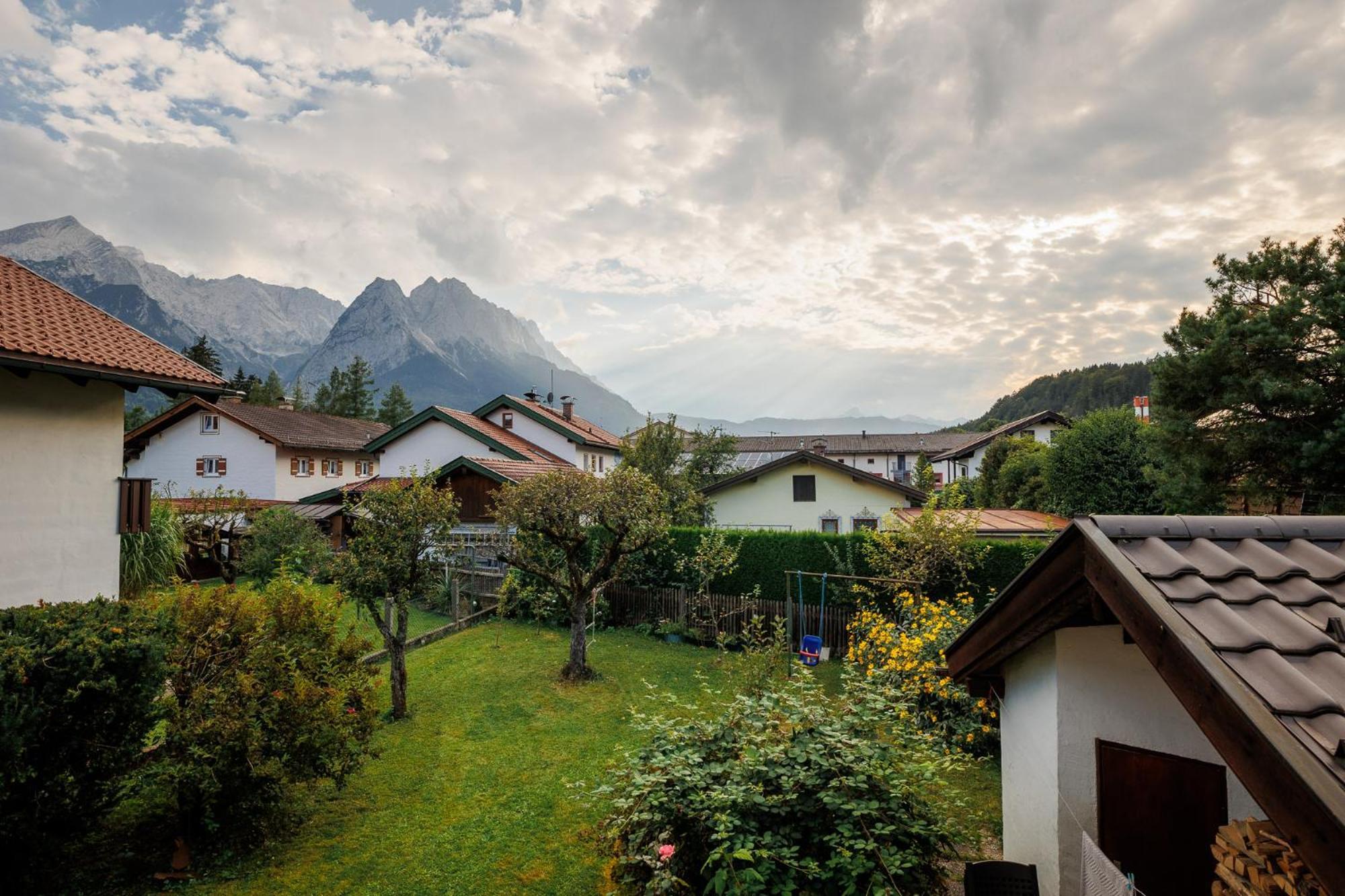 Haus Mit Wunderschoenem Ausblick Und Garten Garmisch-Partenkirchen Eksteriør billede